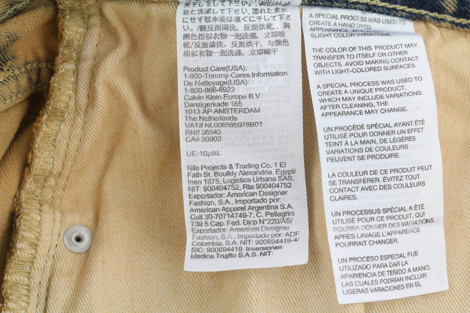 CALVIN KLEIN 90-ųjų tiesūs vyriški džinsai W31 išblukintos rudos spalvos su užtrauktuku ir logotipu, rekomenduojama kaina – 119 € 