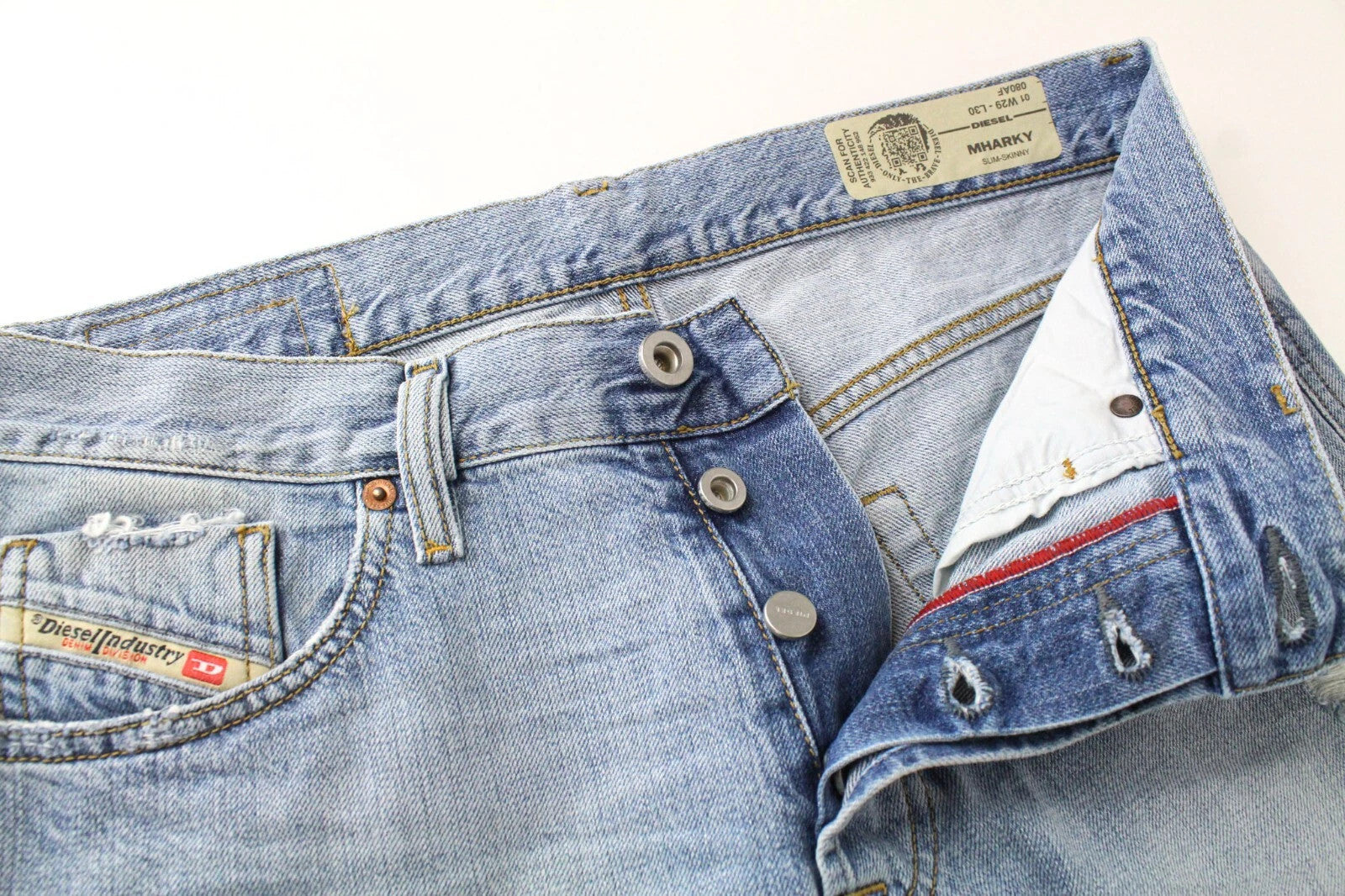 DIESEL Mharky 080AF vyriški W29 L30 mėlyni aptempti medvilniniai džinsai 