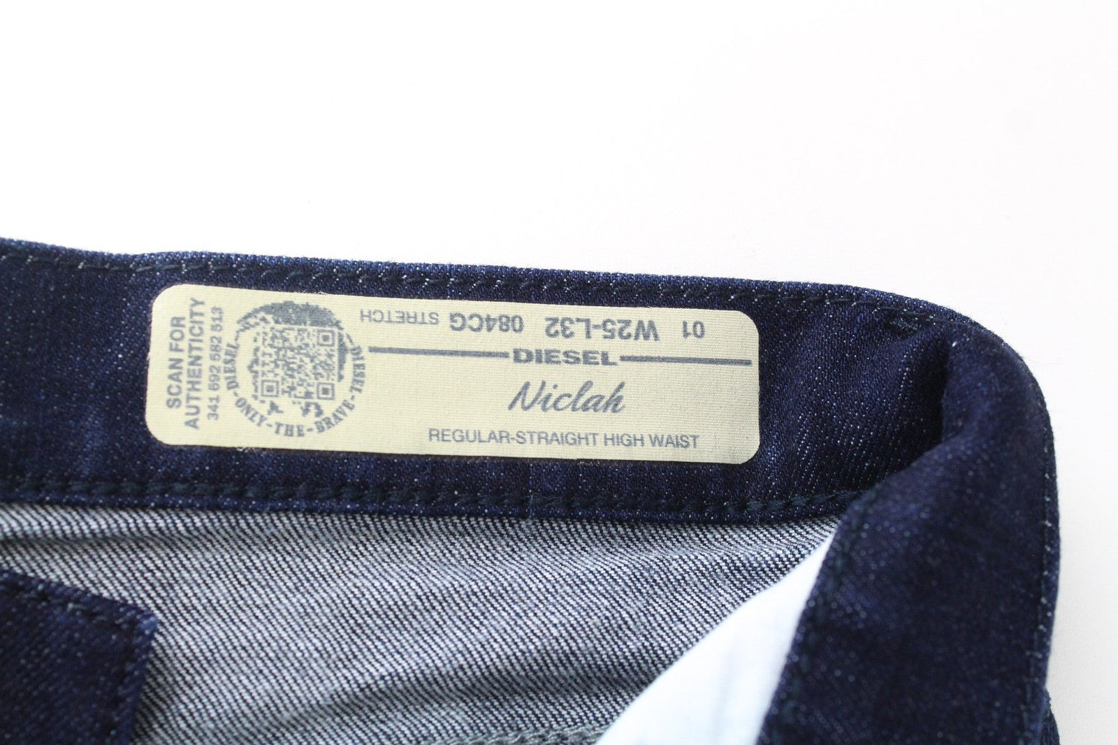 DIESEL Niclah 084CG Women's Blue Cotton Stretch Jeans W25 L32 Straight Fit