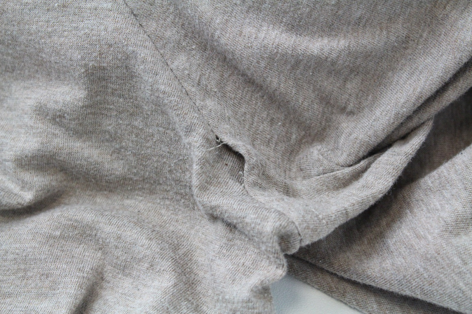 SUITSUPPLY vyriški iškirpti marškinėliai 41/16-42/16.5 ploni rudi laisvalaikio melanžo polo marškinėliai 