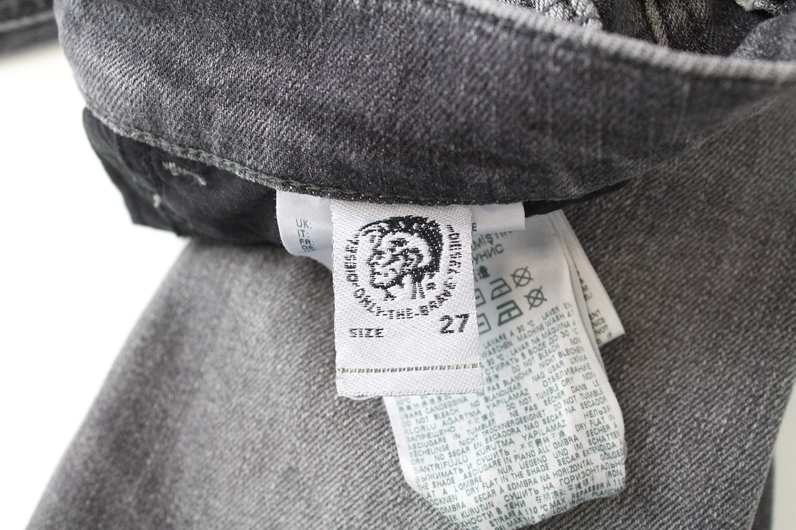 DIESEL D-Eetar 0890F vyriški džinsai W27/L30 pilki, plėšytos medvilnės, siaurėjančio kirpimo 