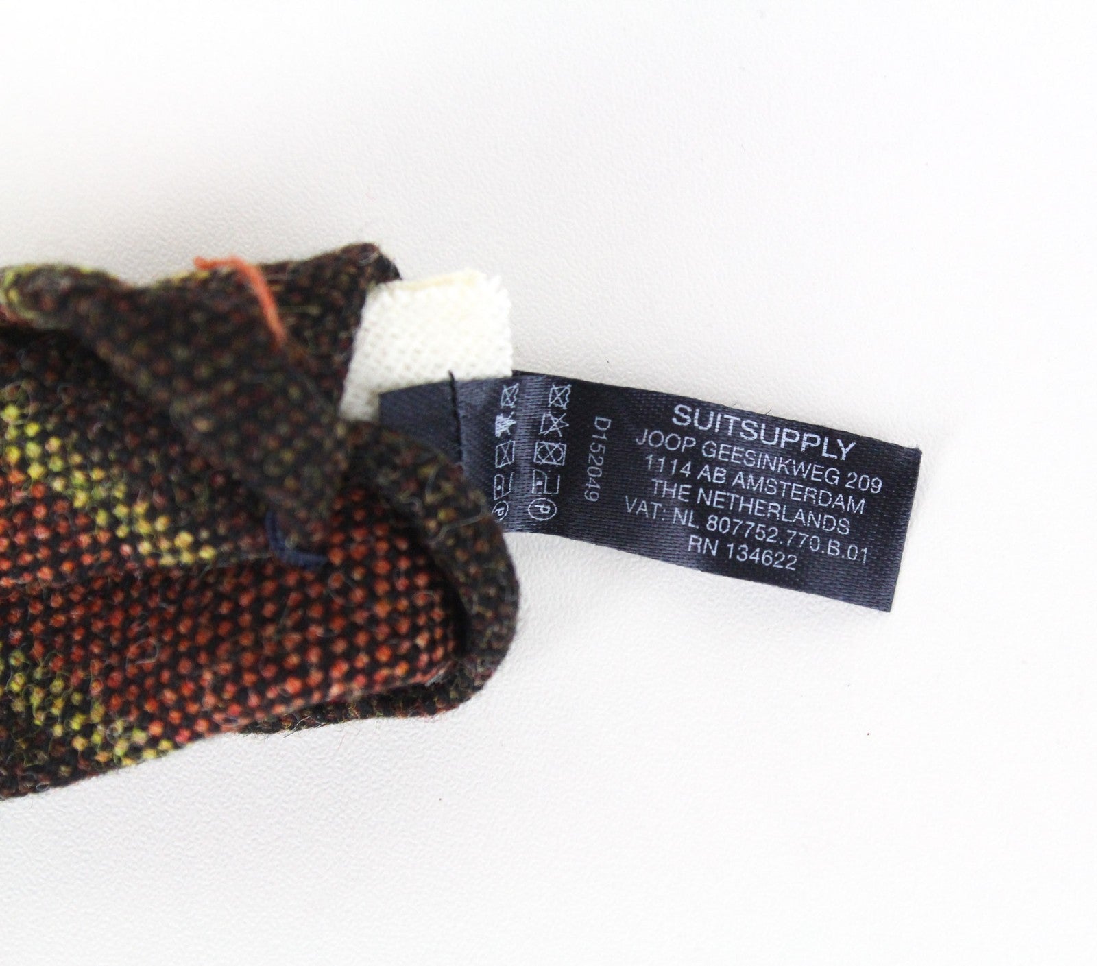 SUITSUPPLY vyriškas kaklaraištis ~150x8 cm rudas vilnonis dryžuotas smailiais galais oficialiai 