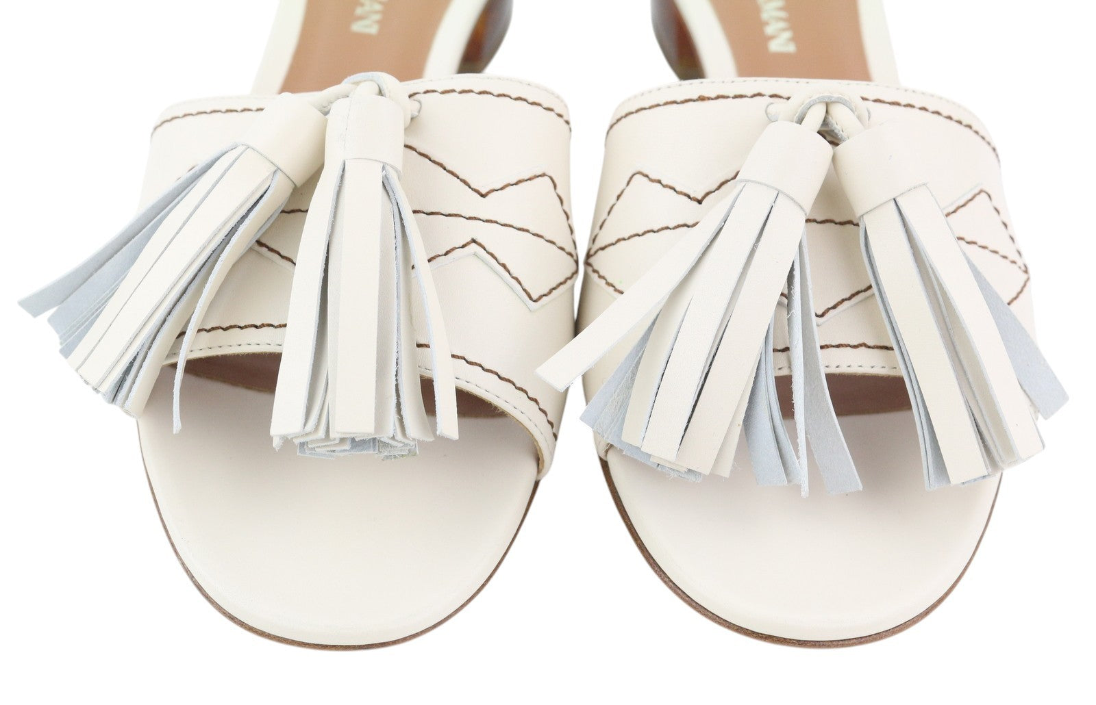 EMPORIO ARMANI X3P694 moteriški bateliai be kulno, 37 dydžio, baltos odos, su kutais ir užsegamais aukštakulniais. 