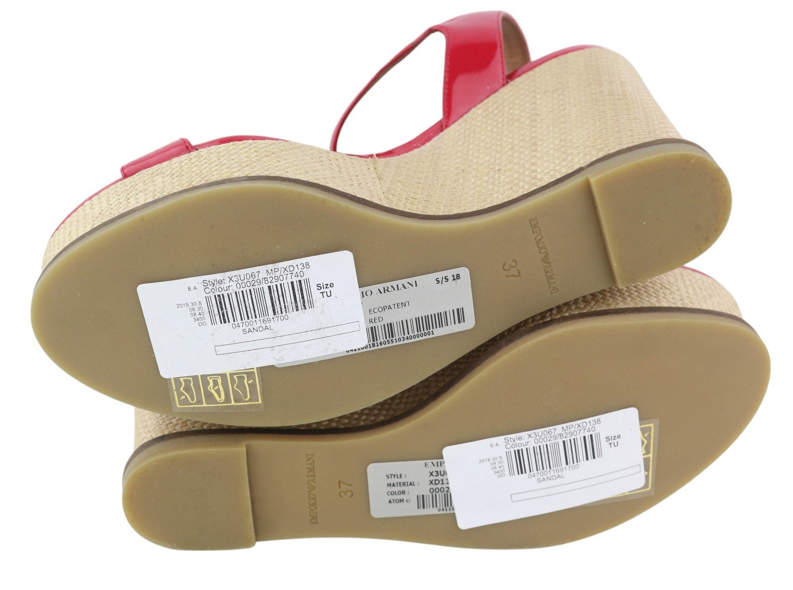 EMPORIO ARMANI X3U067 moteriškos basutės, 37 €, raudonos lakuotos odos, pleišto formos kulnas, laisvalaikio stiliaus. 