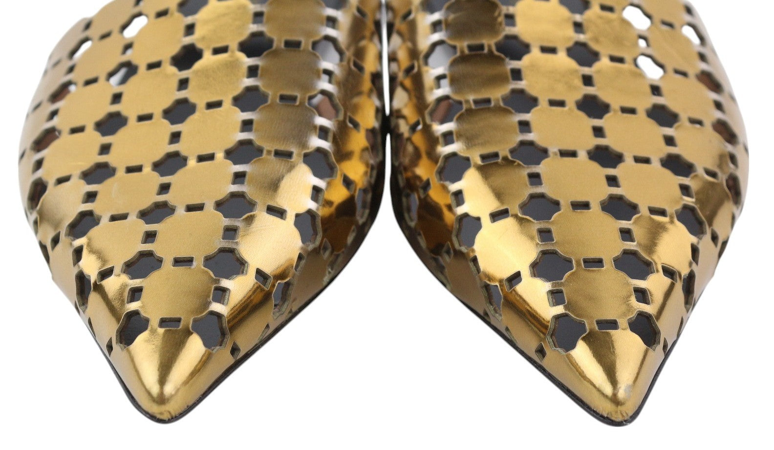 EMPORIO ARMANI X3D255 moteriški bateliai su blizgia auksine nosele, EU37, laisvalaikio stiliaus. 