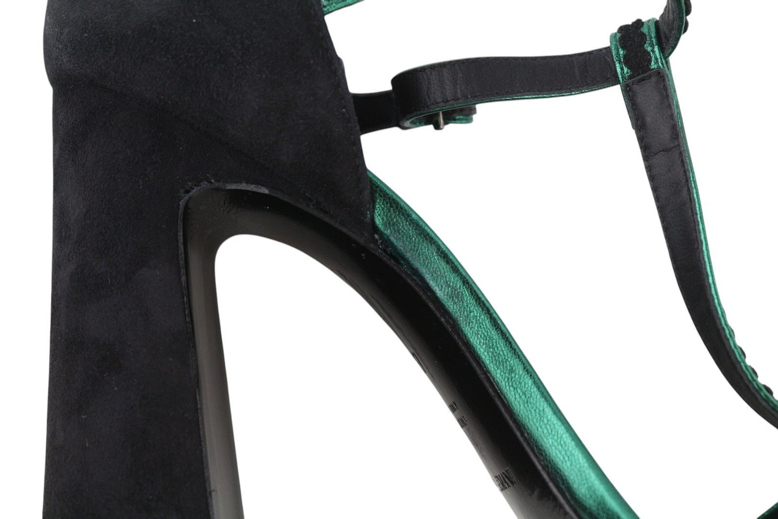 EMPORIO ARMANI moteriški aukštakulniai, 37 €, juodos zomšos, odinės, dirželiais sagtimis su sagtimi, basutės 