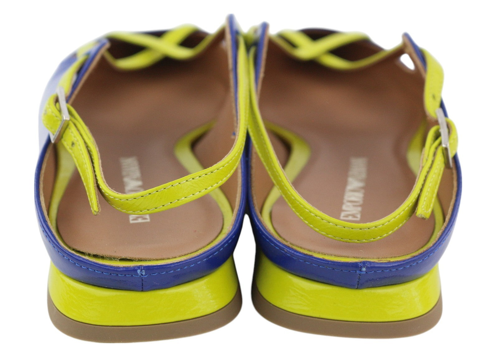 EMPORIO ARMANI X3D235 moteriški bateliai be kulno, EU37, blizgios odos, smailios nosies, su dirželiu sagtimi. 