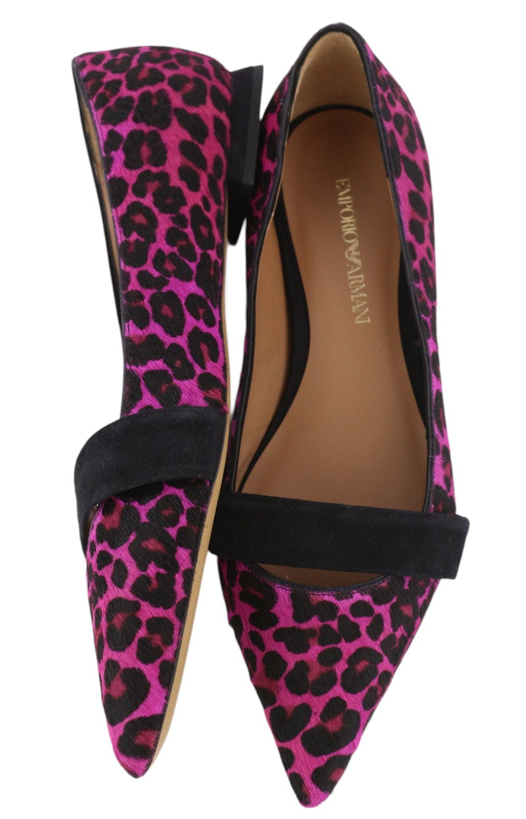 EMPORIO ARMANI X3D238 moteriški bateliai be kulno, 37 dydžio, rožinės spalvos, zomšos, su smailiomis nosimis, logotipu. RMK 299 USD. 