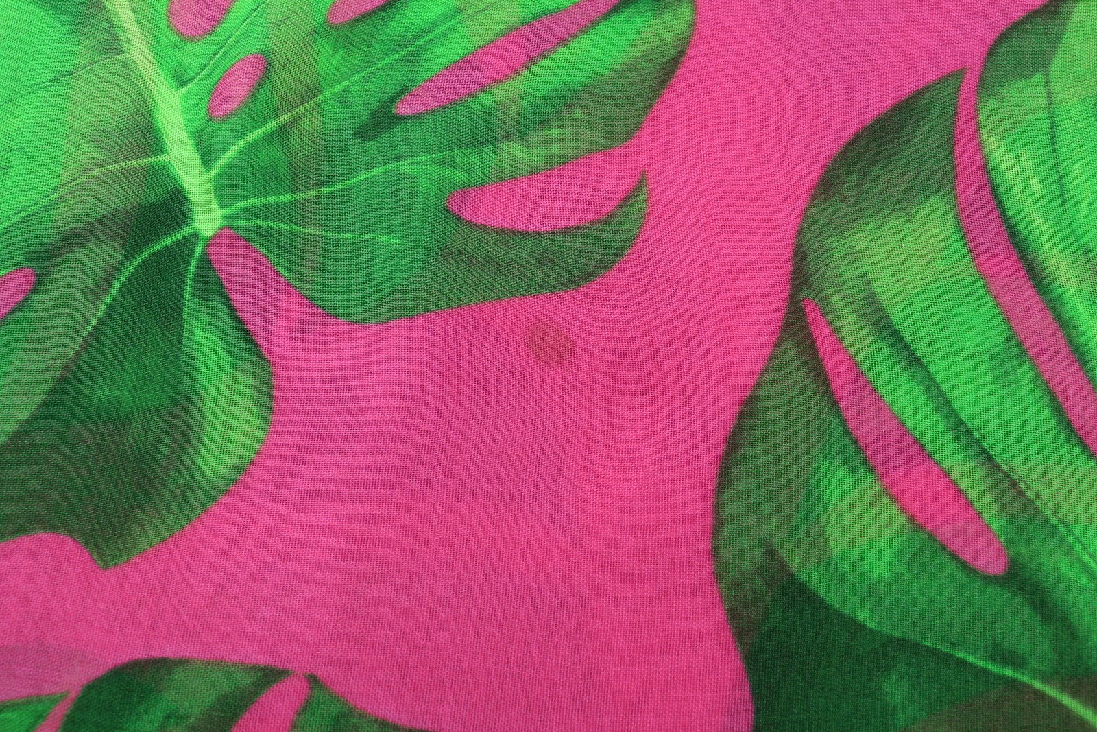 ANTONY MORATO moteriškas šalikas OS laisvalaikio rožinis tropinių lapų rašto apdangalas paplūdimio apranga 