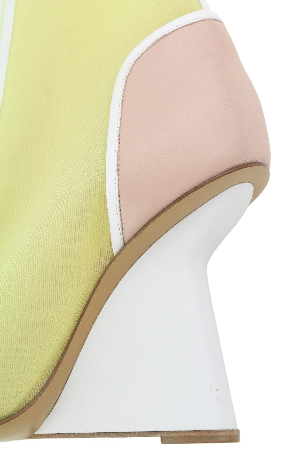 EMPORIO ARMANI X3M280 moteriški bateliai, EU37, odiniai, geltoni, tinklelio spalvos, smailiu nosimi, užtrauktuku. 