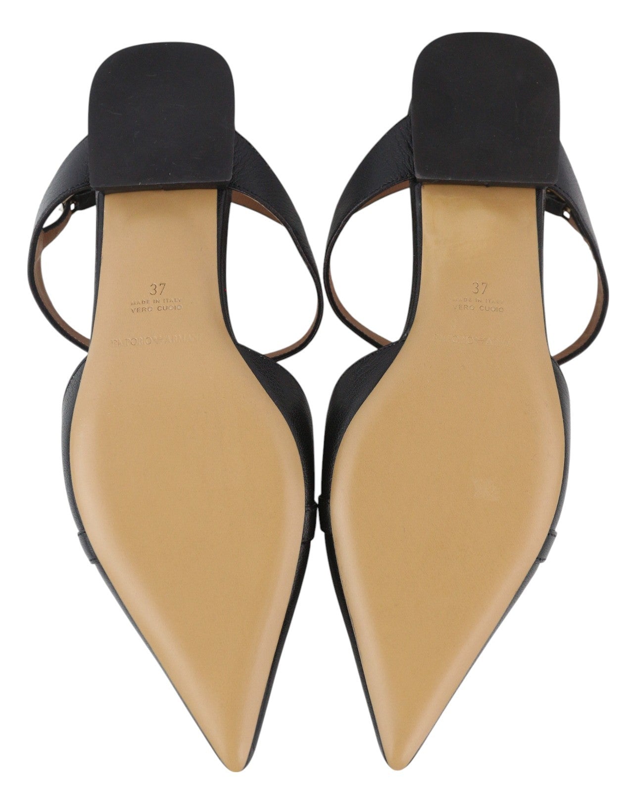 EMPORIO ARMANI moteriški bateliai be kulno, 37 dydžio, juodos odos, smailios nosies, su dirželiais. 