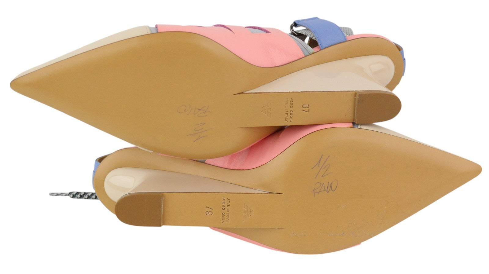 EMPORIO ARMANI moteriški aukštakulniai, 37 dydžio, smėlio spalvos, odiniai, smaili nosis, žali, raišteliais. 