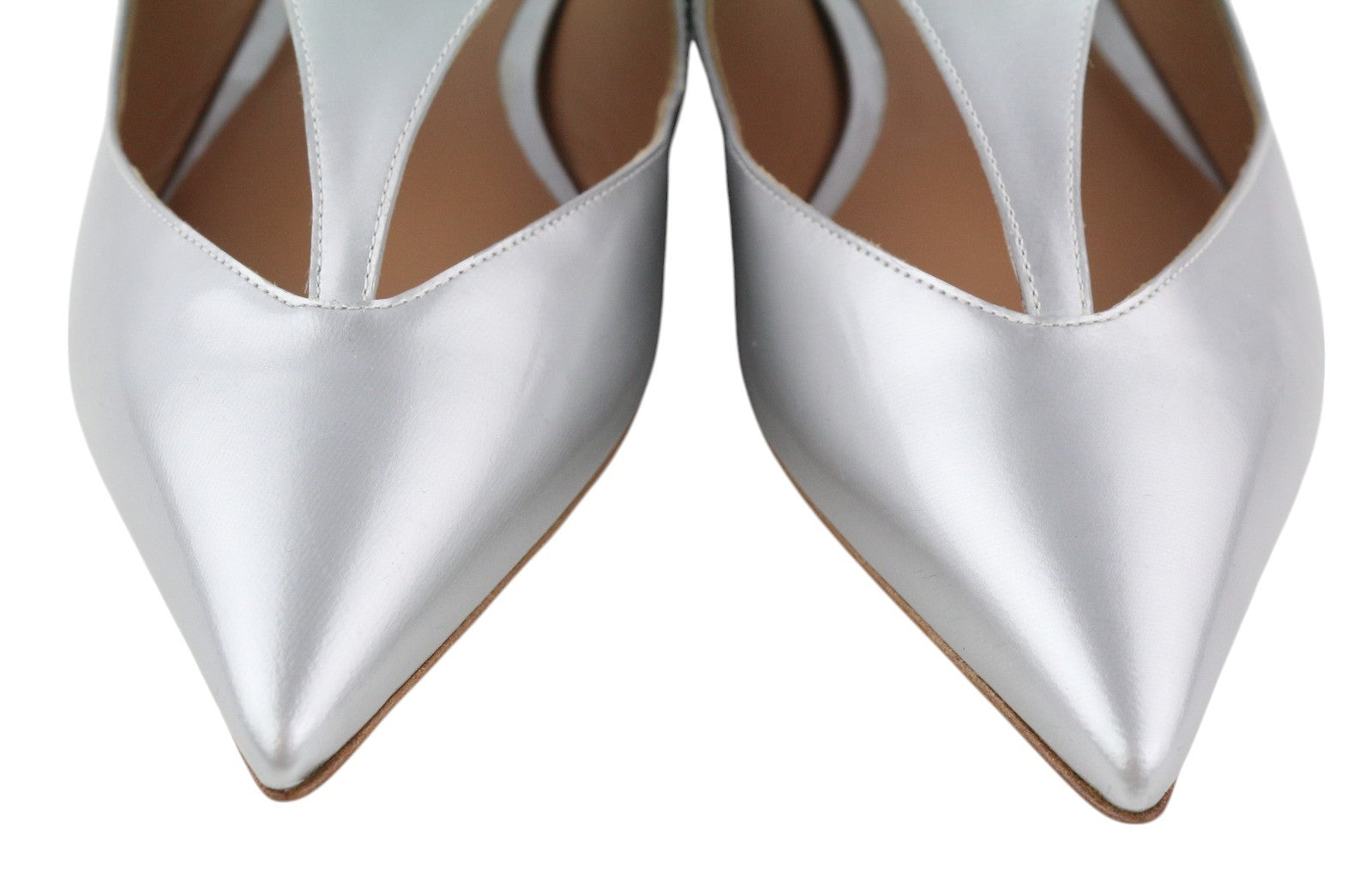 EMPORIO ARMANI X3D234 moteriški bateliai be kulno, 37 dydžio, sidabrinės spalvos, smailios nosies, sagtimi. 