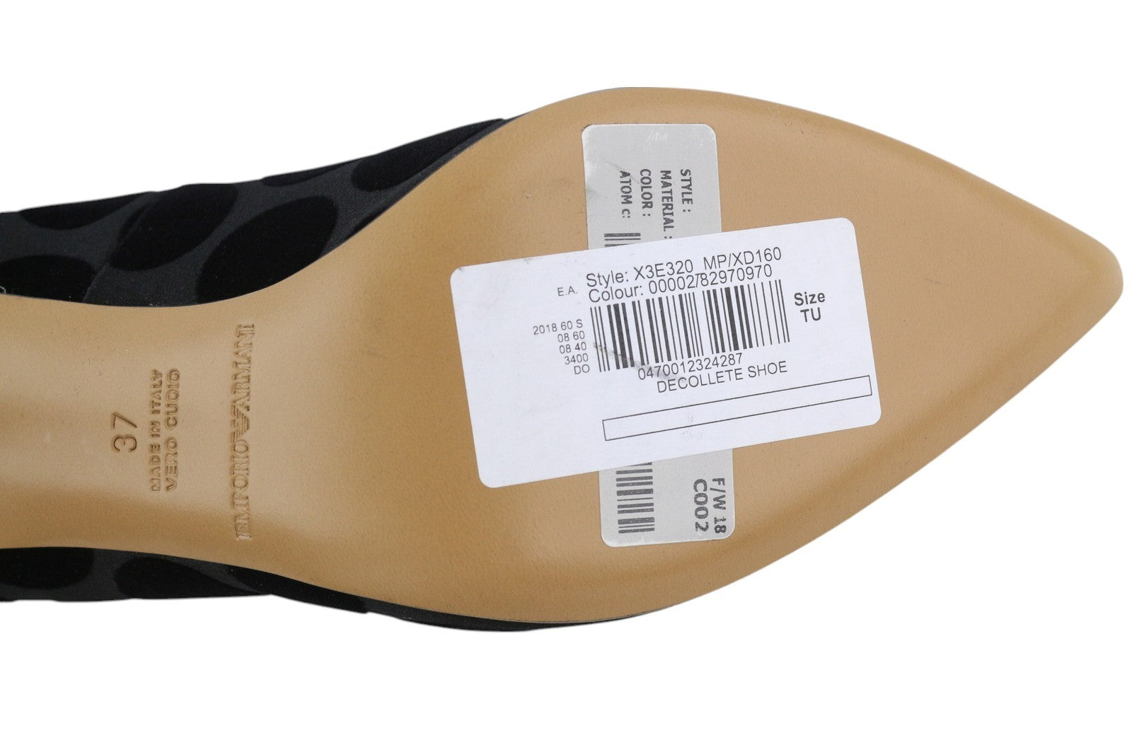 EMPORIO ARMANI X3E320 moteriški aukštakulniai, juodi taškuoti, su sagtimi ant nosies. 