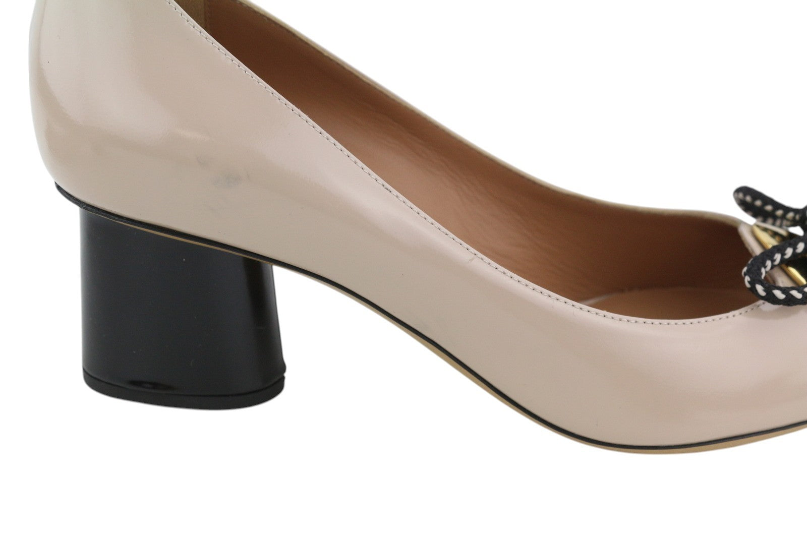 EMPORIO ARMANI X3E345 moteriški aukštakulniai, 37 dydžio, smėlio spalvos, lakuotos odos, aukso spalvos detalės. 