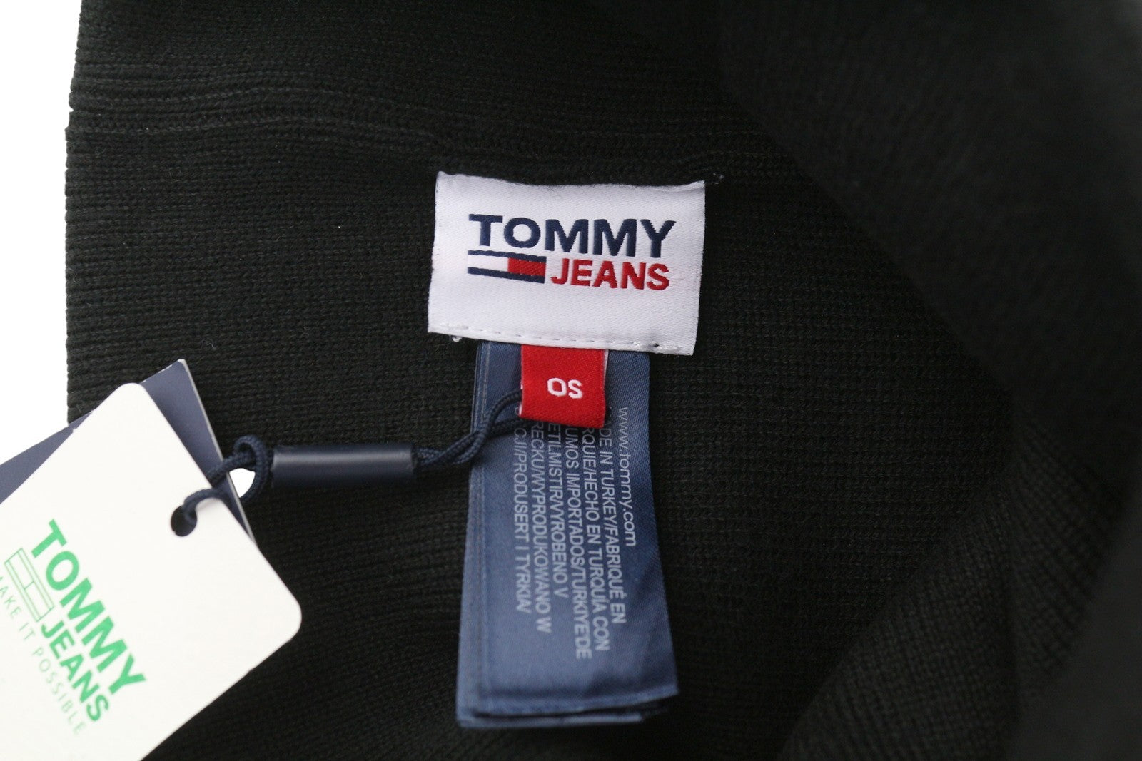 TOMMY HILFIGER kepurė vyrams, juoda, tvirtai megzta, su siuvinėtu logotipu, kasdieninė kaina – 79 € 