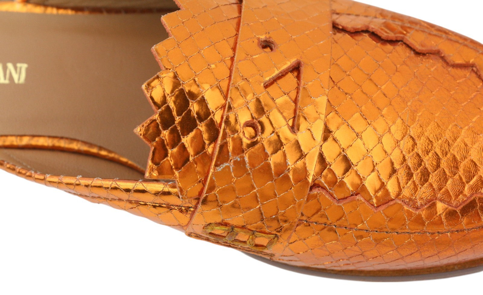 EMPORIO ARMANI X3A068 moteriški bateliai be kulno, 37 dydžio, blizgančios oranžinės odos, užsegamos basutės. 