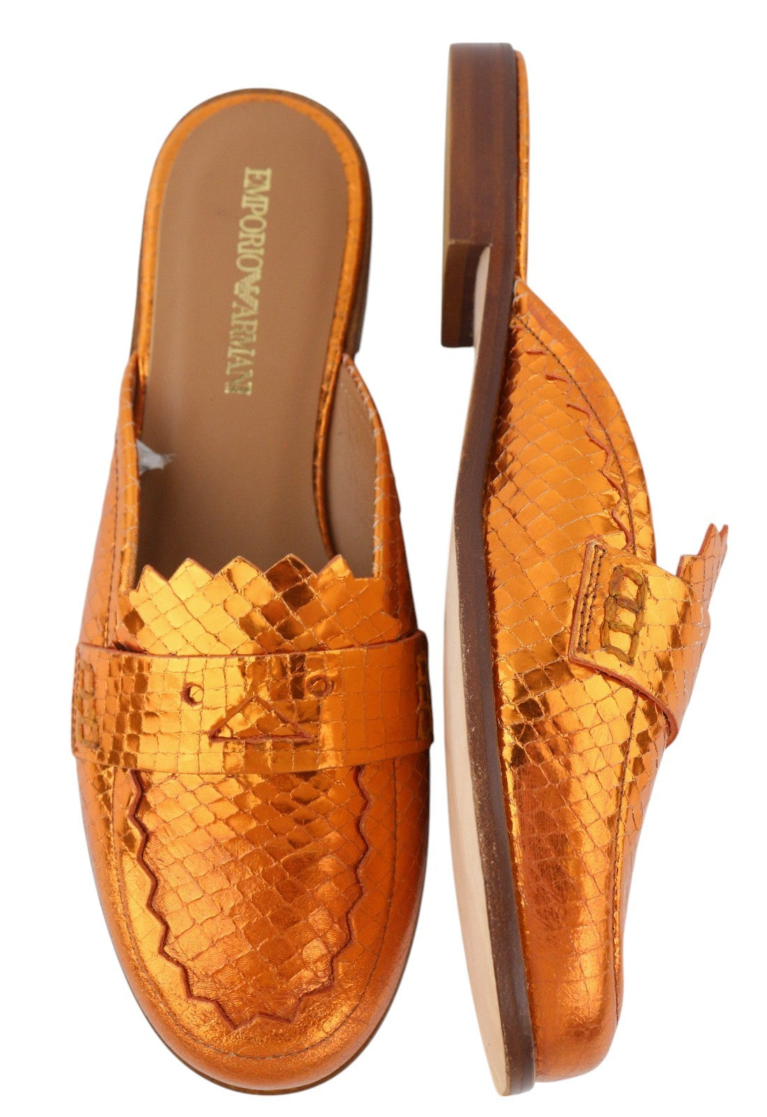 EMPORIO ARMANI X3A068 moteriški bateliai be kulno, 37 dydžio, blizgančios oranžinės odos, užsegamos basutės. 