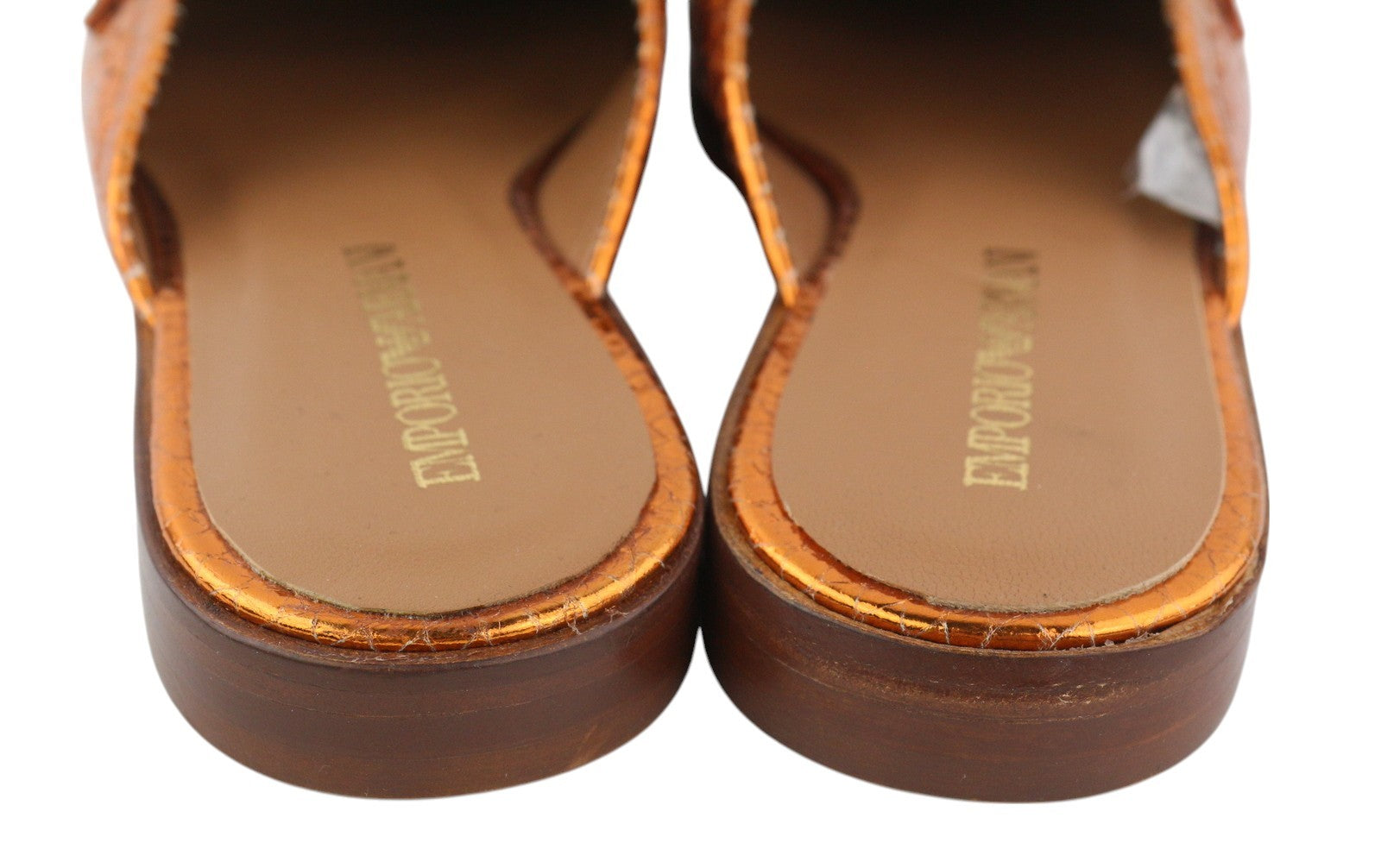 EMPORIO ARMANI X3A068 moteriški bateliai be kulno, 37 dydžio, blizgančios oranžinės odos, užsegamos basutės. 