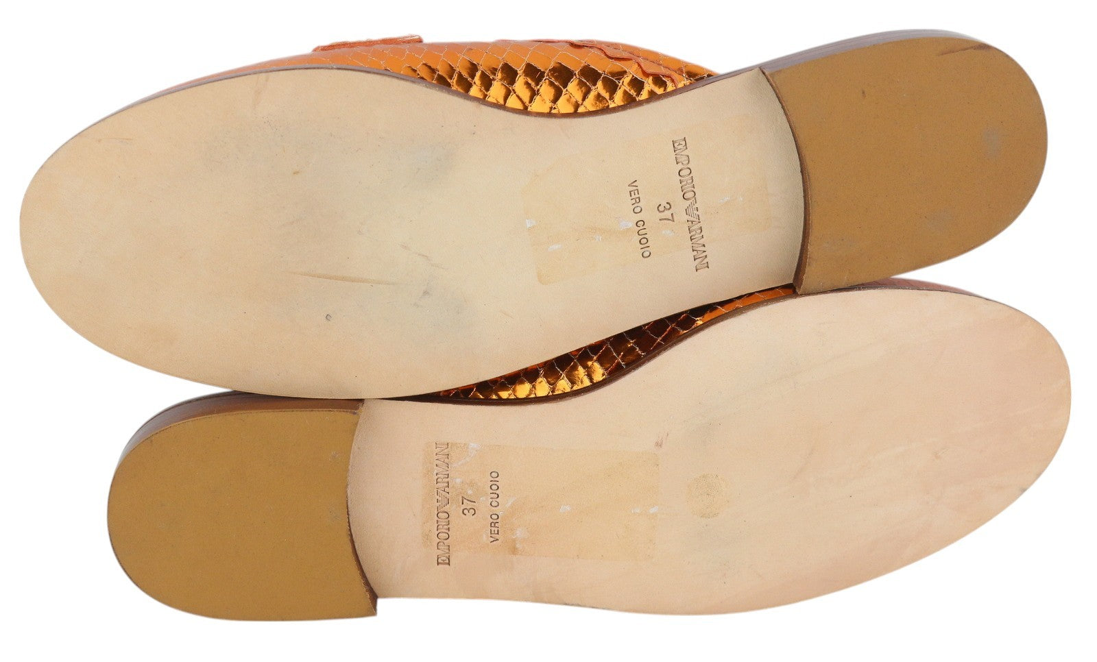 EMPORIO ARMANI X3A068 moteriški bateliai be kulno, 37 dydžio, blizgančios oranžinės odos, užsegamos basutės. 