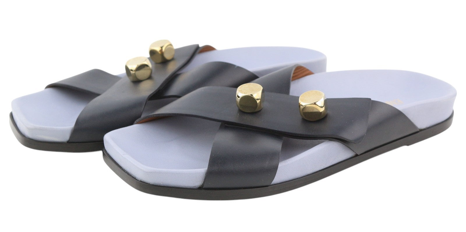 EMPORIO ARMANI moteriški bateliai su odiniais bateliais, 37 dydis, juodos spalvos, su šuns atspalvio detalėmis, įmaunami kvadratėliais. 