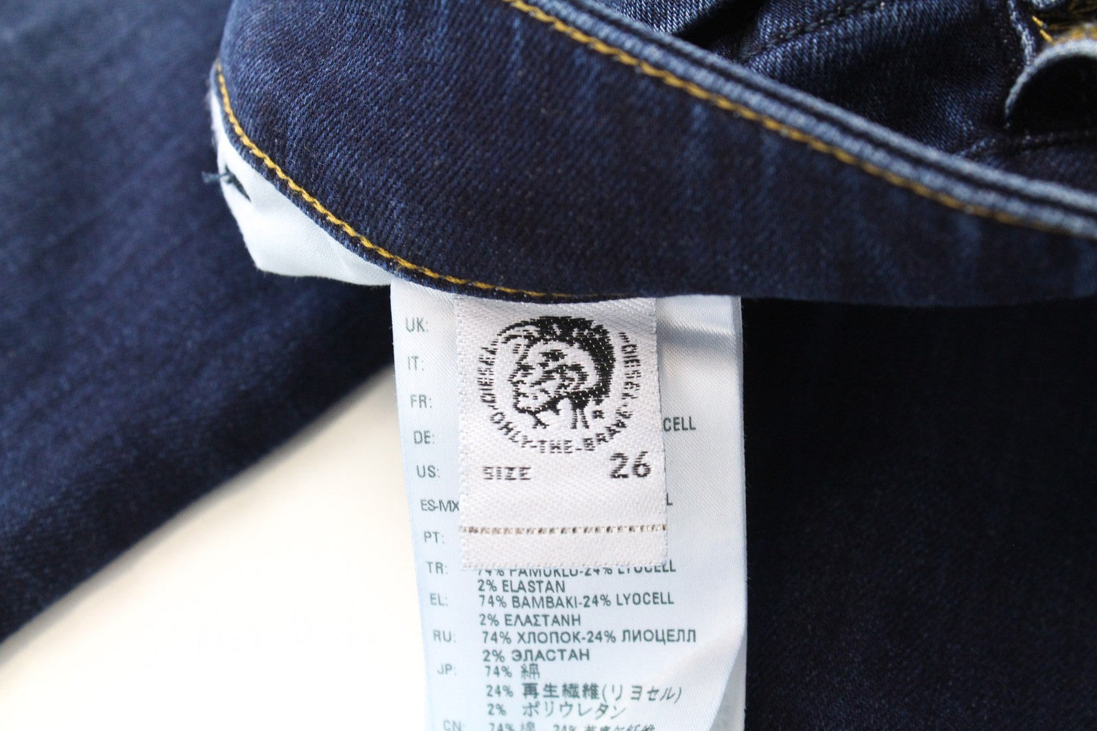 DIESEL D-Bazer 083AT vyriški W26/L32 siaurėjantys mėlyni tamprūs medvilniniai džinsai 