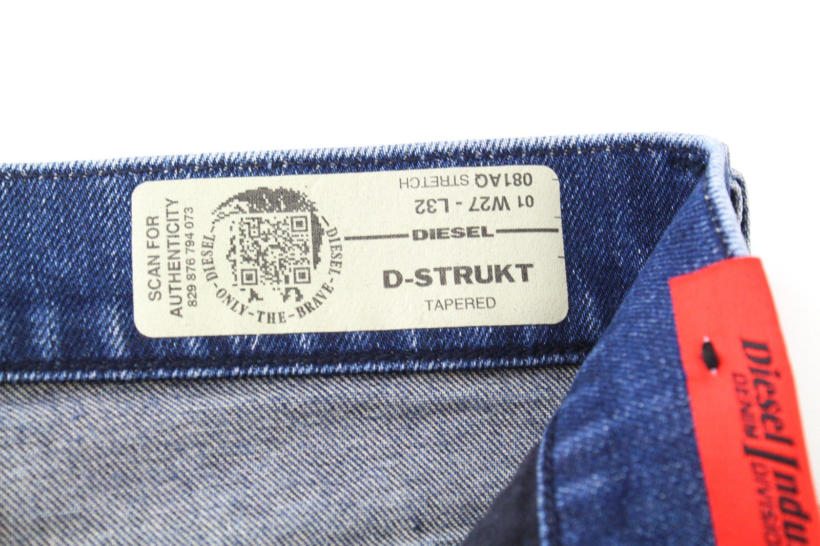 DIESEL D-Strukt 081AQ vyriški W27/L32 plėšyti siaurėjantys mėlyni medvilniniai tamprūs džinsai 