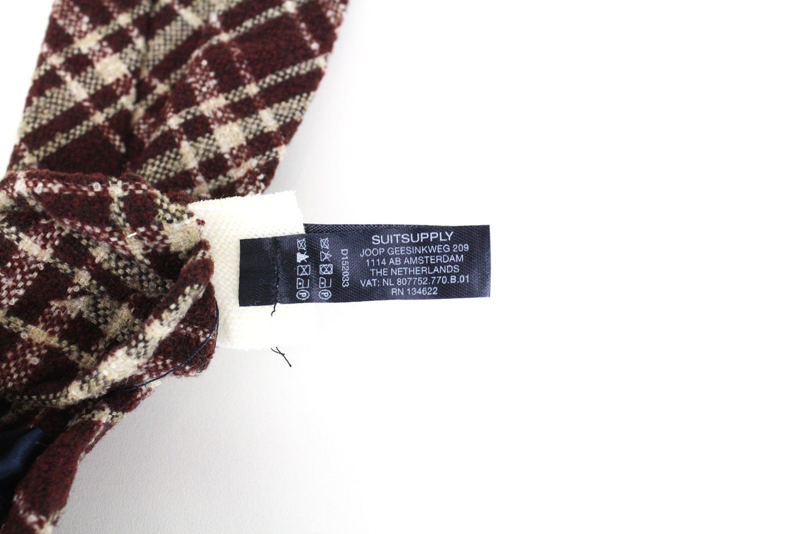 SUITSUPPLY vyriškas kaklaraištis ~150x8 cm vyno raudonumo languotas vilnonis smailiais galais, oficialus stilius 