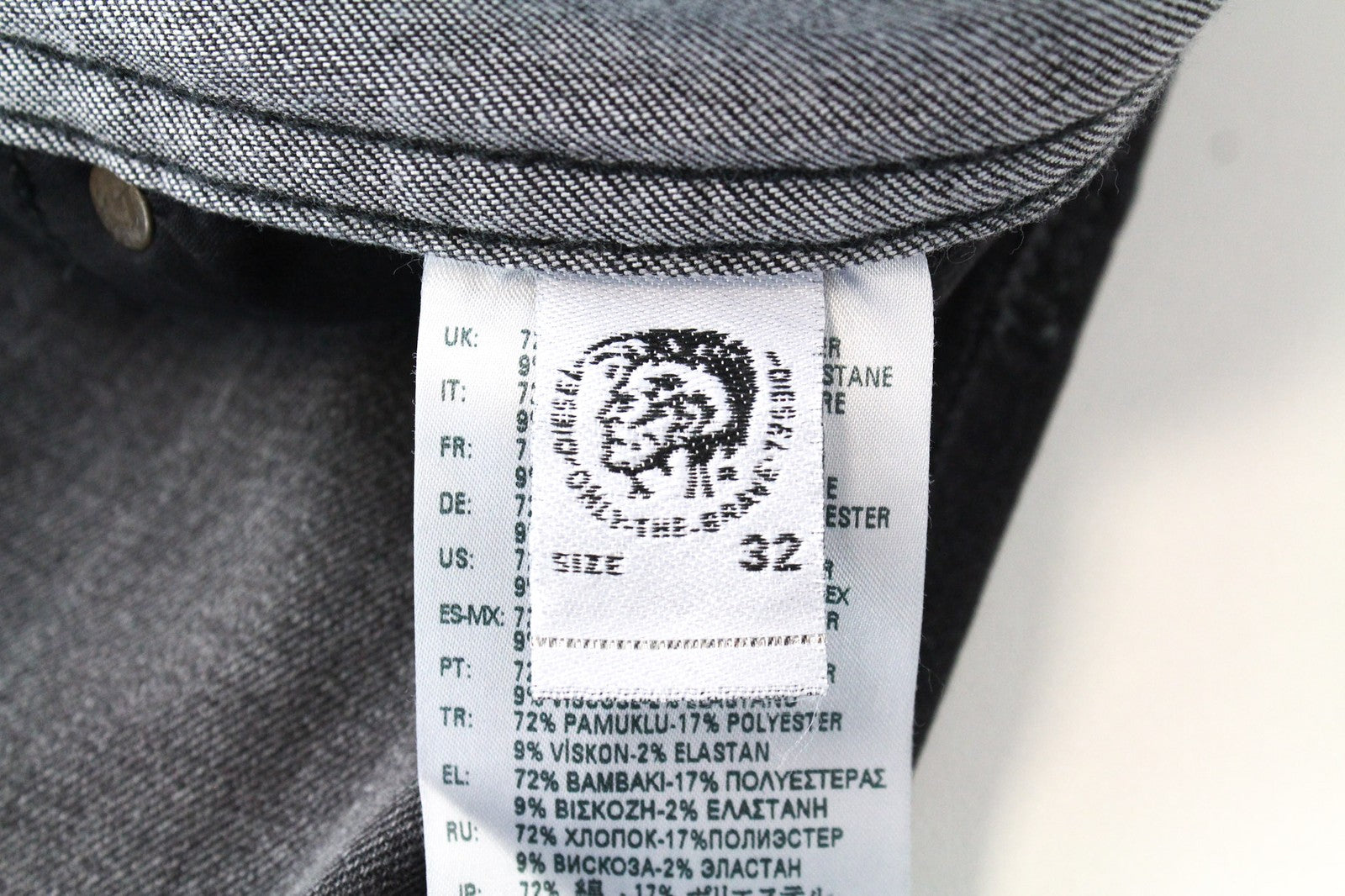 DIESEL Thommer 0687J vyriški W32/L30 ploni, tamprūs medvilniniai pilki džinsai 