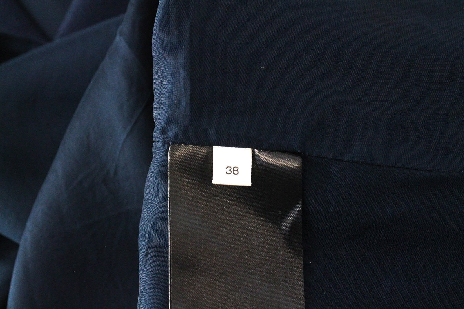 SUISTUDIO moteriški marškinėliai su V formos iškirpte, be rankovių, laisvalaikio stiliaus, su lengvomis petnešėlėmis, EU38, tamsiai mėlyni. 