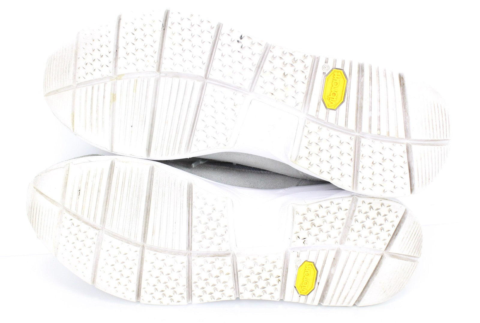 „SUITSUPPLY“ vyriški sportbačiai, EU43, šviesiai pilki, žemapadžiai odiniai, suvarstomi „Vibram“ sportbačiai 