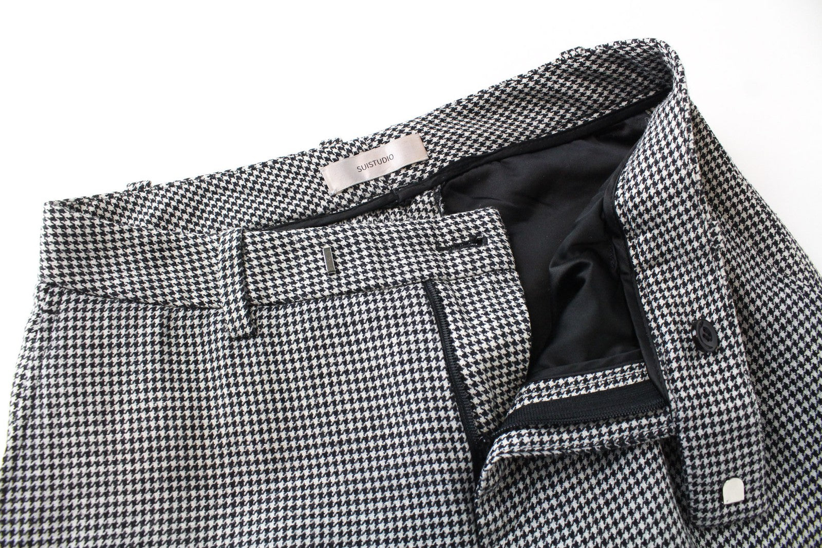 SUISTUDIO pilkos moteriškos kelnės UK8R vilnos, šilko, lino, prigludusios, pilkos, „Houndstooth“ rašto. 