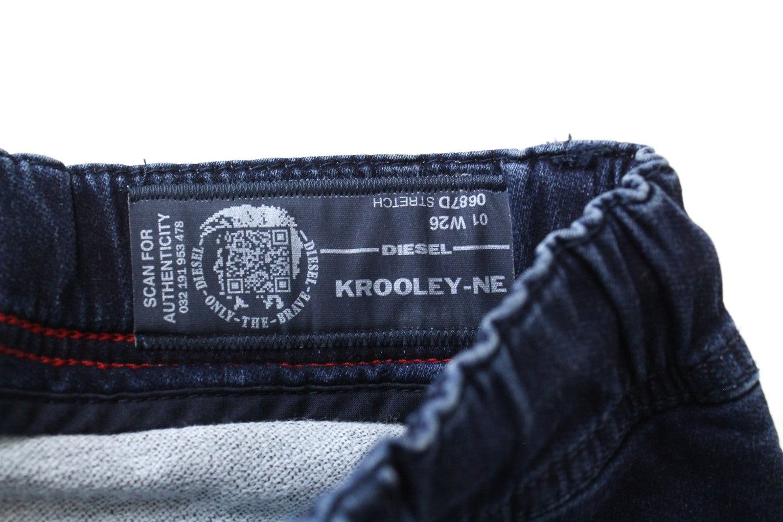 DIESEL Krooley-NE 0687D vyriški džinsai W26 Slim Carrot Faded Jogg mėlyni tamprūs 