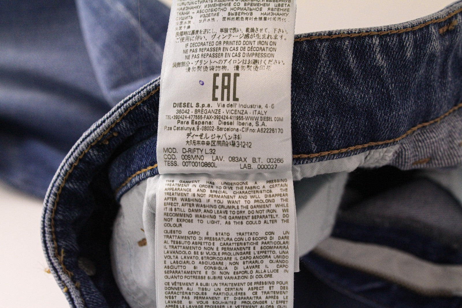 DIESEL D-Rifty 083AX Women Jeans W26/L32 Distressed Slim Blue Stretch Low Rise