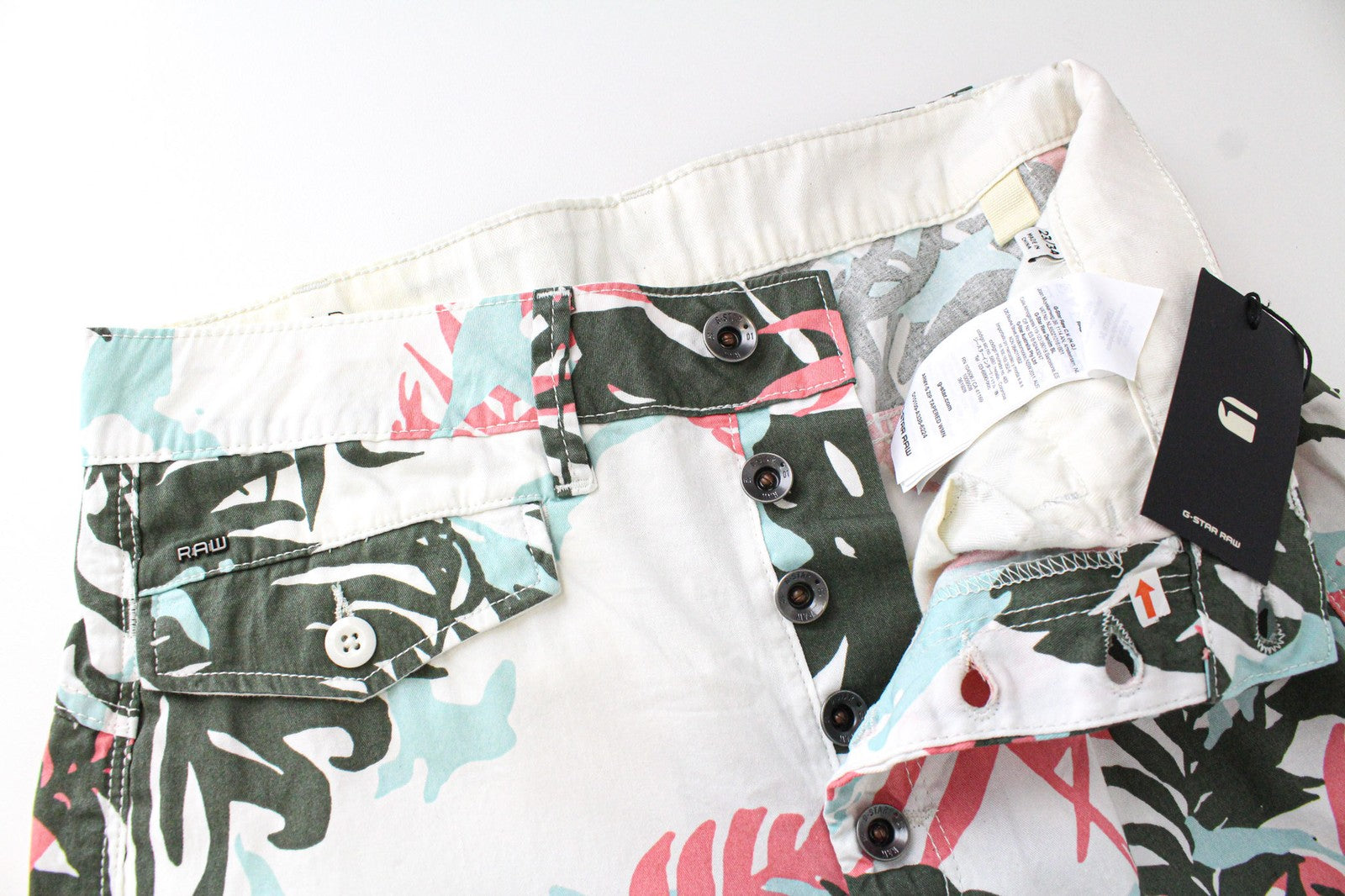 G-STAR RAW Army-S moteriškos kelnės W23/L34 baltos medvilninės siaurėjančios kelnės su lapų raštu 