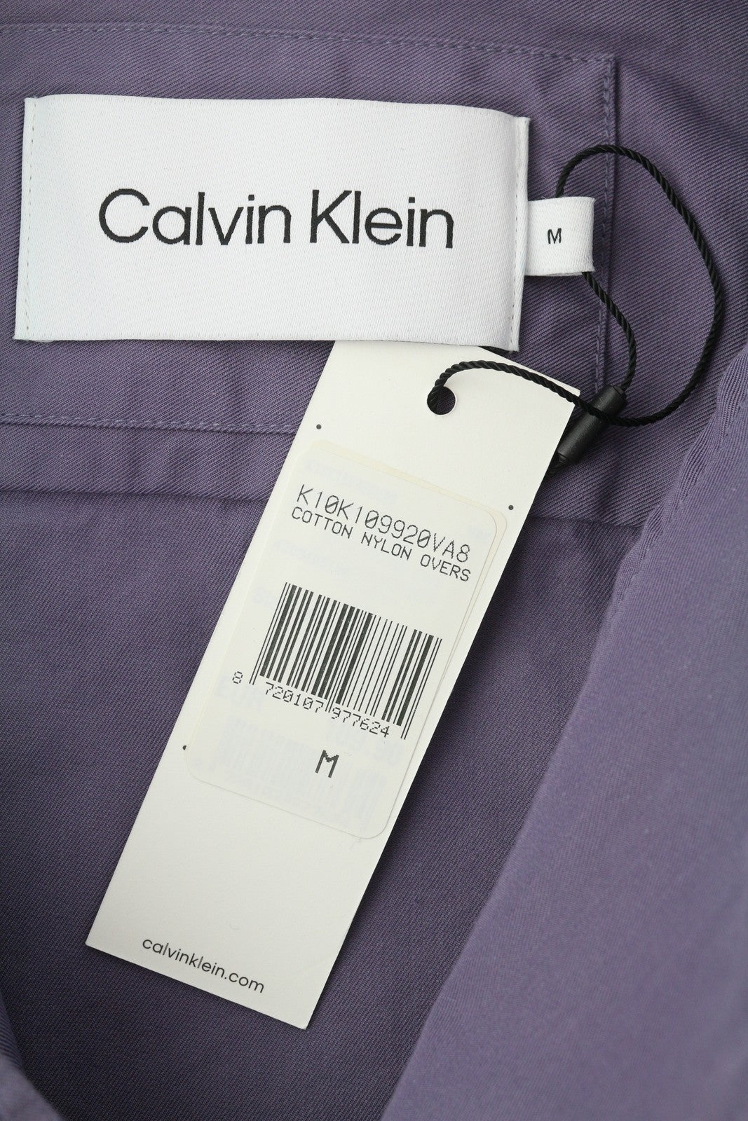 CALVIN KLEIN vyriški marškinėliai M, smėlio spalvos, su sagomis užsegamomis, išskleistomis kišenėmis, marškinėliai be uždangalų, rekomenduojama kaina – 119 € 