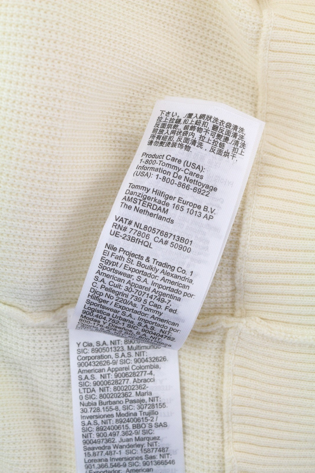 TOMMY HILFIGER Monotype Tipped vyriškas megztinis L dramblio kaulo spalvos su sagomis ir tvirtu megztu kardiganu 