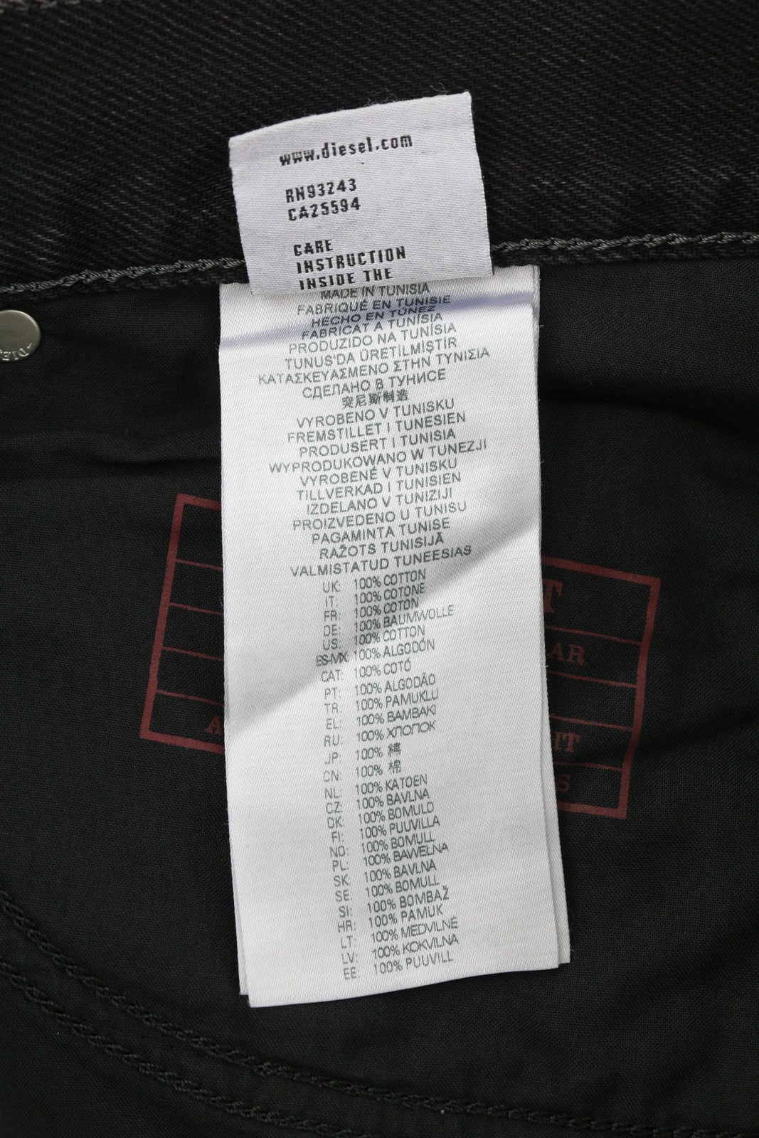 DIESEL 2020 D-Viker 09B88 vyriški džinsai, W36/L32, įprasto kirpimo, tiesūs, juodi, rekomenduojama kaina – 175 € 