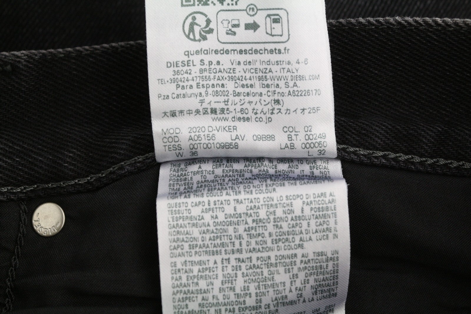 DIESEL 2020 D-Viker 09B88 vyriški džinsai, W36/L32, įprasto kirpimo, tiesūs, juodi, rekomenduojama kaina – 175 € 