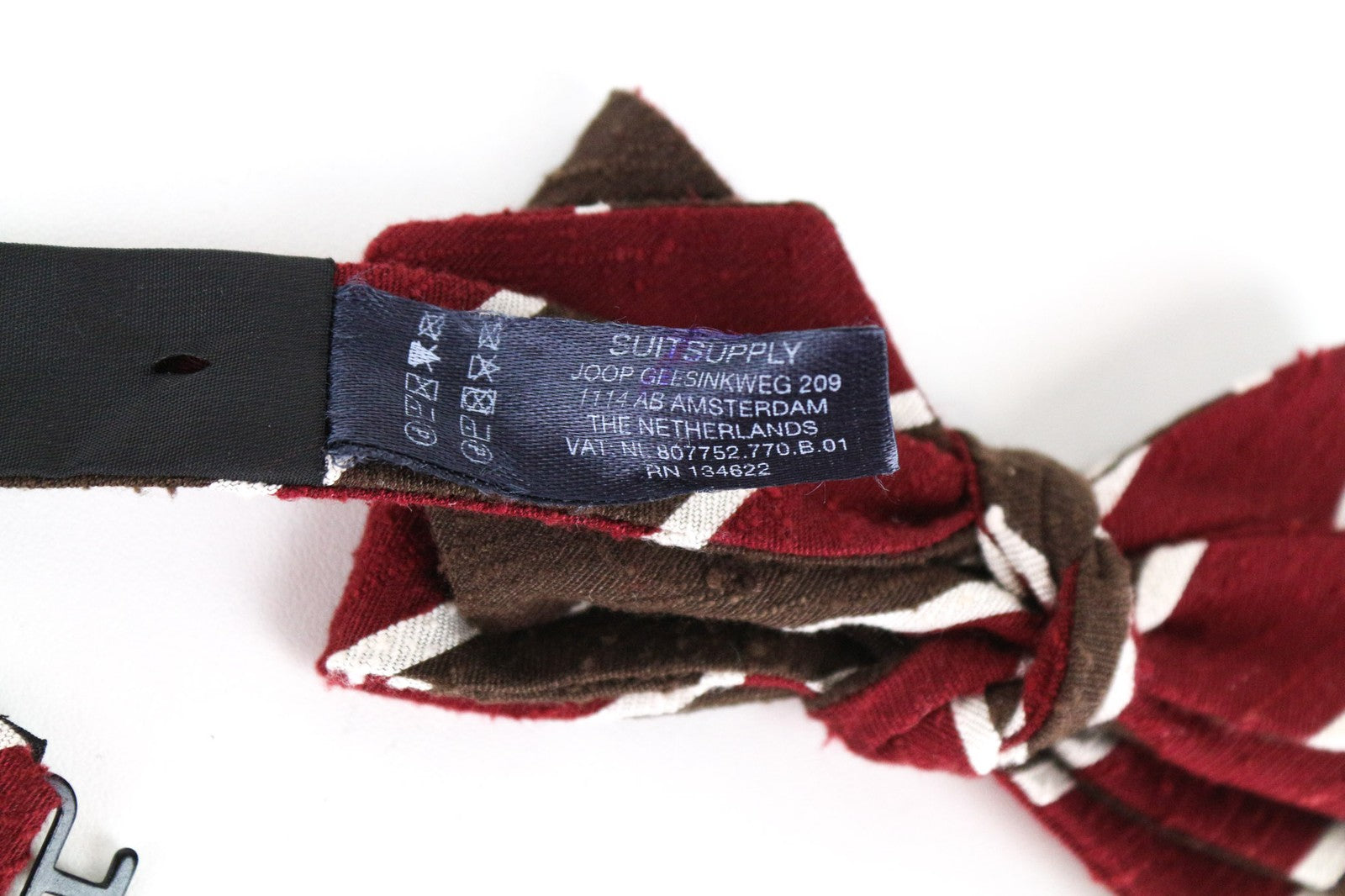 SUITSUPPLY vyriška peteliškė ~48 cm ruda raudona balta dryžuota gryno šilko oficiali drugelio formos 