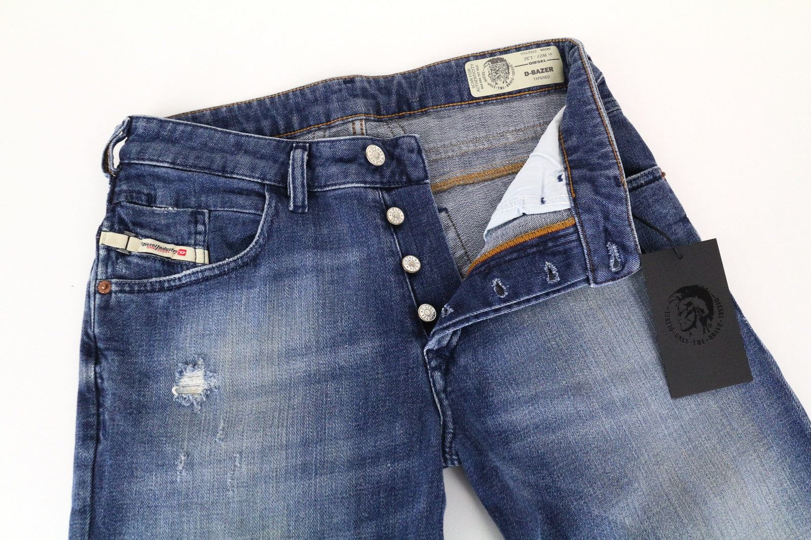 DIESEL D-Bazer 0870H vyriški džinsai W27/L32 berniukams, siaurėjantys, skalbtos mėlynos medvilnės tamprės. 