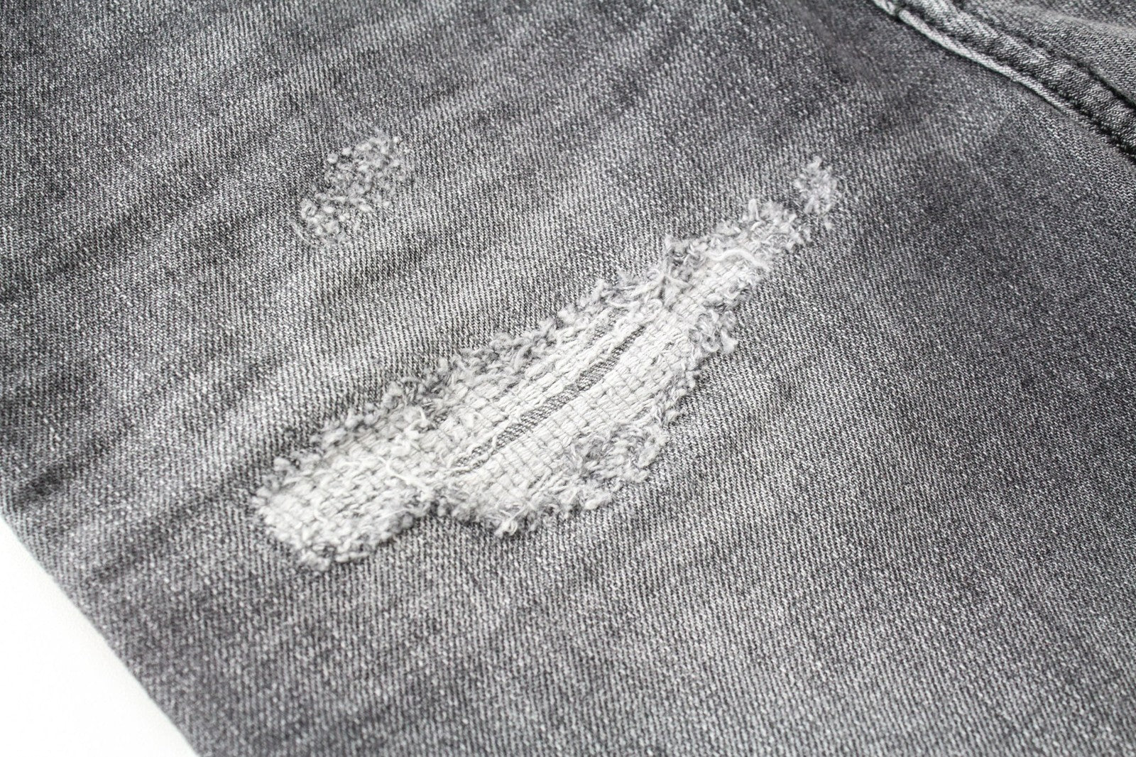 DIESEL D-Eetar 0890F vyriški džinsai W26/L30 berniukams, siaurėjantys pilki, tamprūs, plėšyti medvilniniai džinsai 