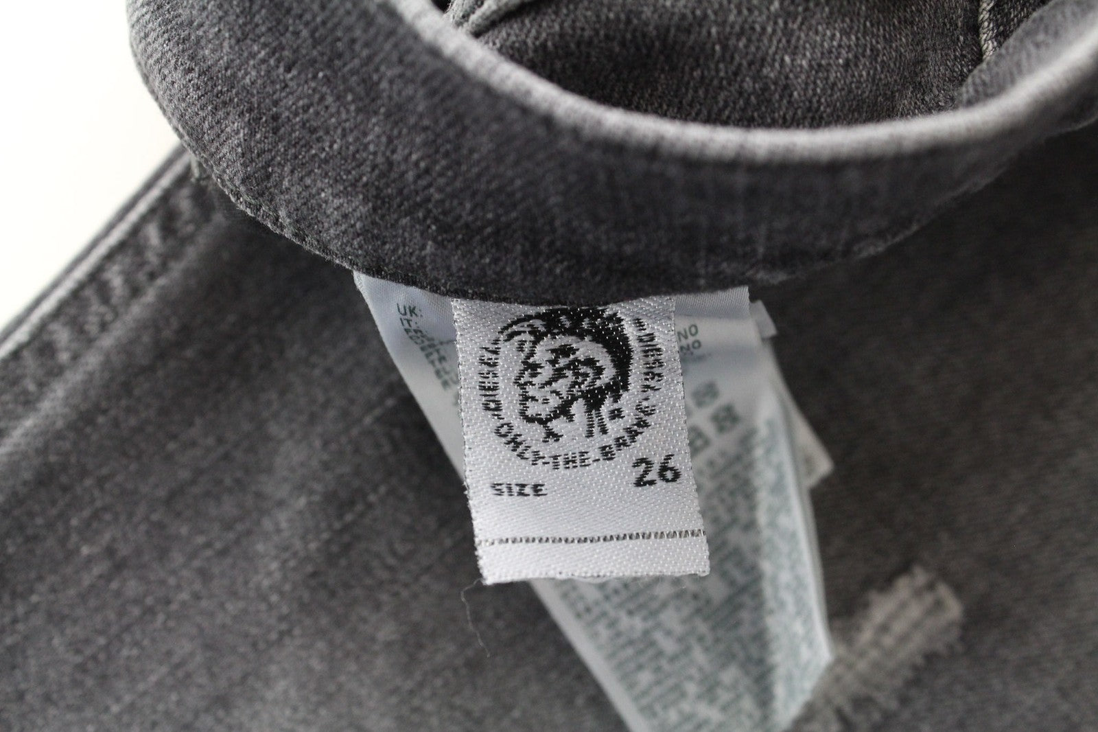 DIESEL D-Eetar 0890F vyriški džinsai W26/L30 berniukams, siaurėjantys pilki, tamprūs, plėšyti medvilniniai džinsai 