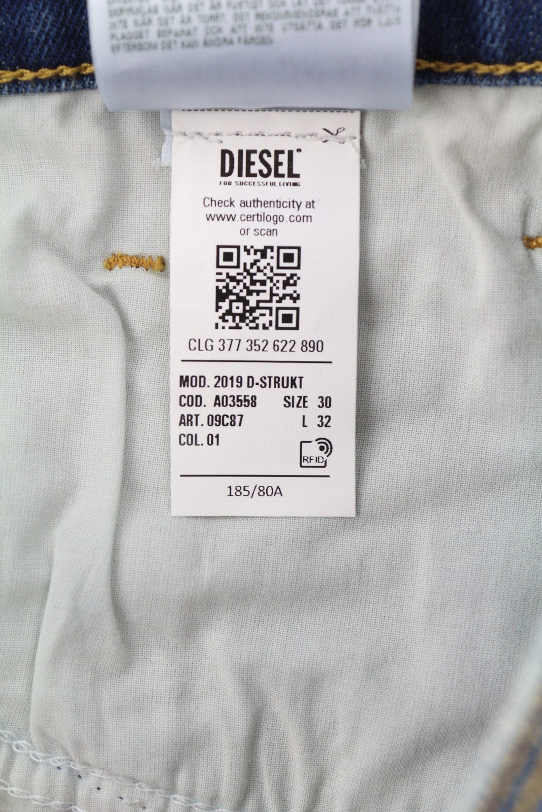 DIESEL 2019 D-Strukt 09C87 vyriški džinsai W30/L32 mėlyni, aptempti, ploni, kaina 189 € 