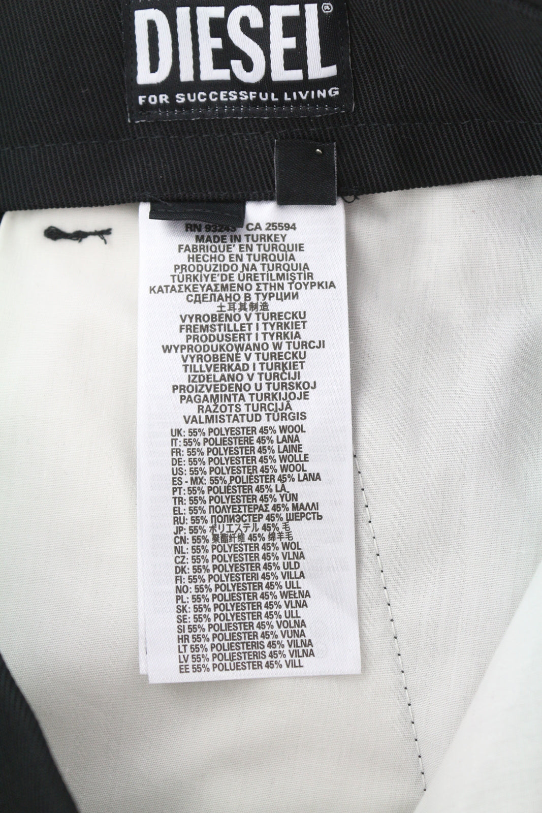 DIESEL P-Rhee-Nw vyriškos kelnės W29 juodos vilnos mišinio su klostėmis ir užtrauktuku, rekomenduojama mažmeninė kaina – 283 € 