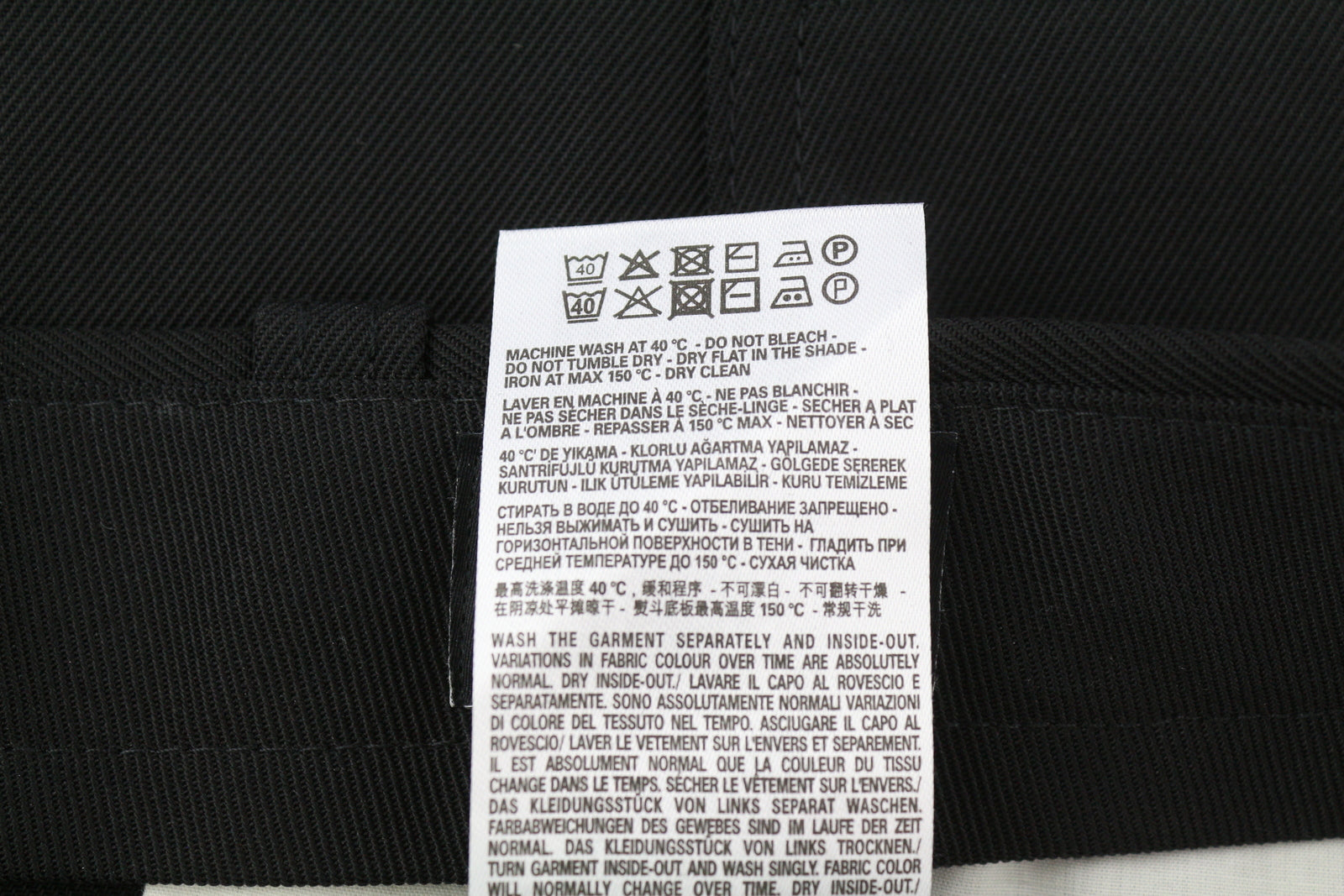 DIESEL P-Rhee-Nw vyriškos kelnės W29 juodos vilnos mišinio su klostėmis ir užtrauktuku, rekomenduojama mažmeninė kaina – 283 € 
