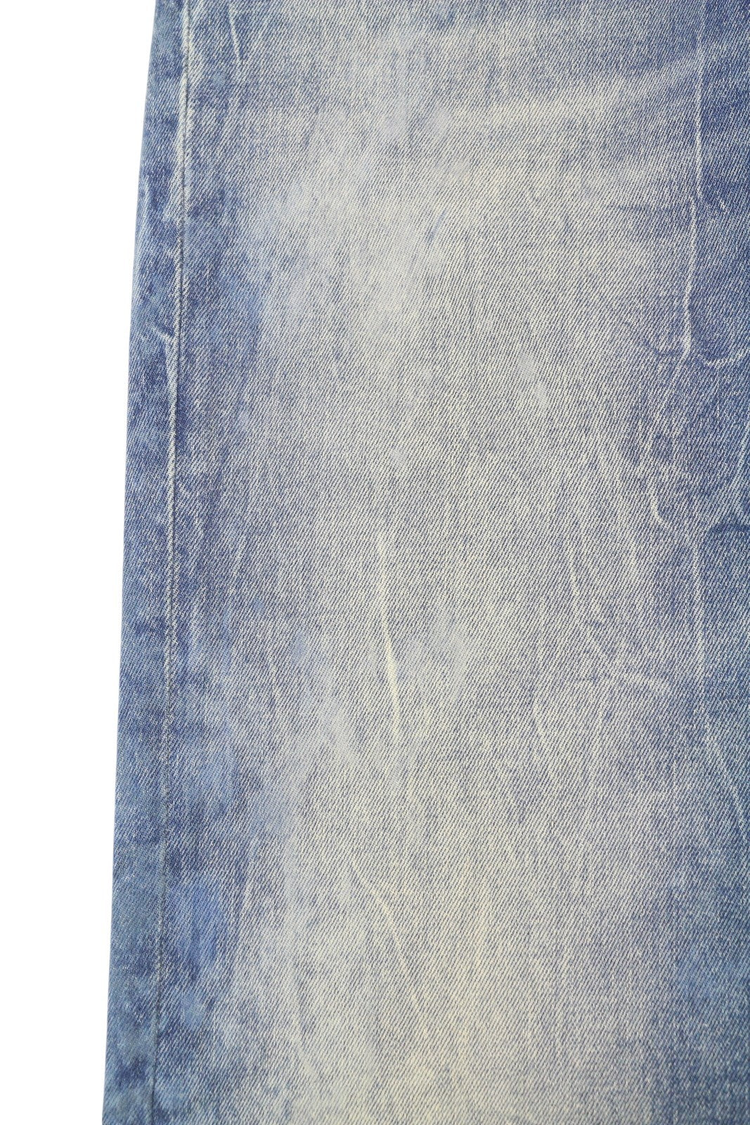 R13 Jane moteriški džinsai, 27 Kelly tamprūs, tiesūs, platėjantys, skalbti, išblukę, užtrauktukai. Rekomenduojama kaina – 645 €. 