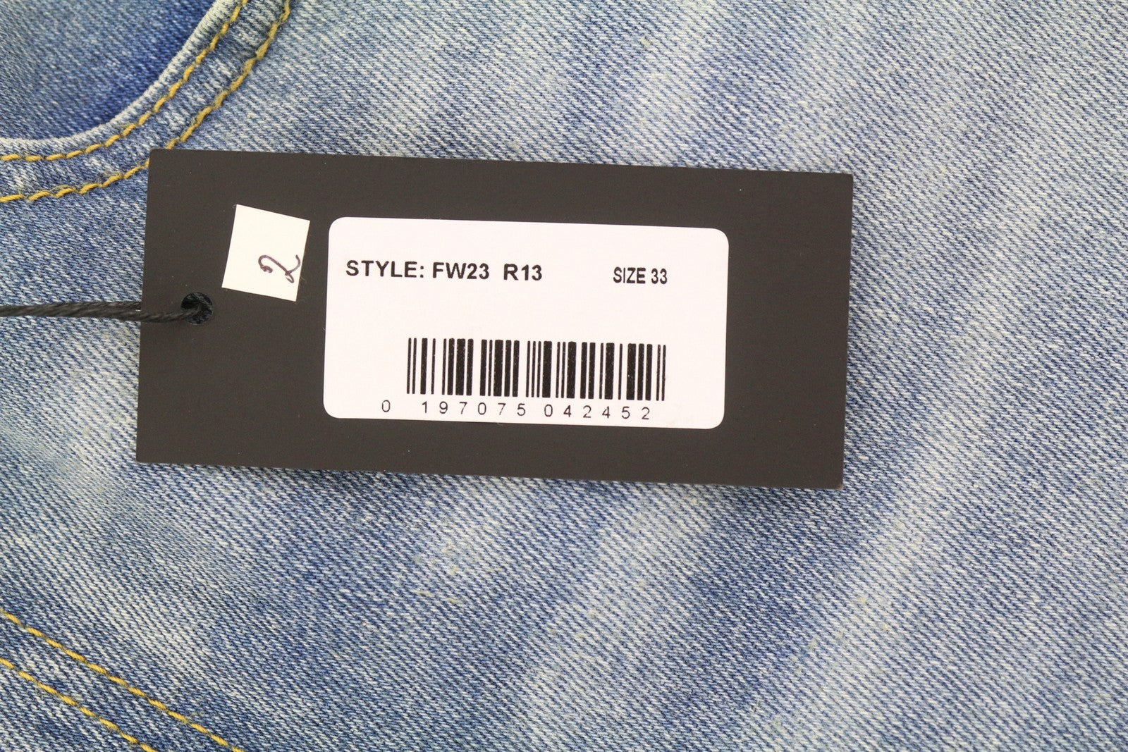 R13 Skate stiliaus vyriški džinsai, 33 dydis, Jasper tamprūs, aptempti, skalbtos mėlynos spalvos su išblukusiu logotipu. RMK 440 €. 