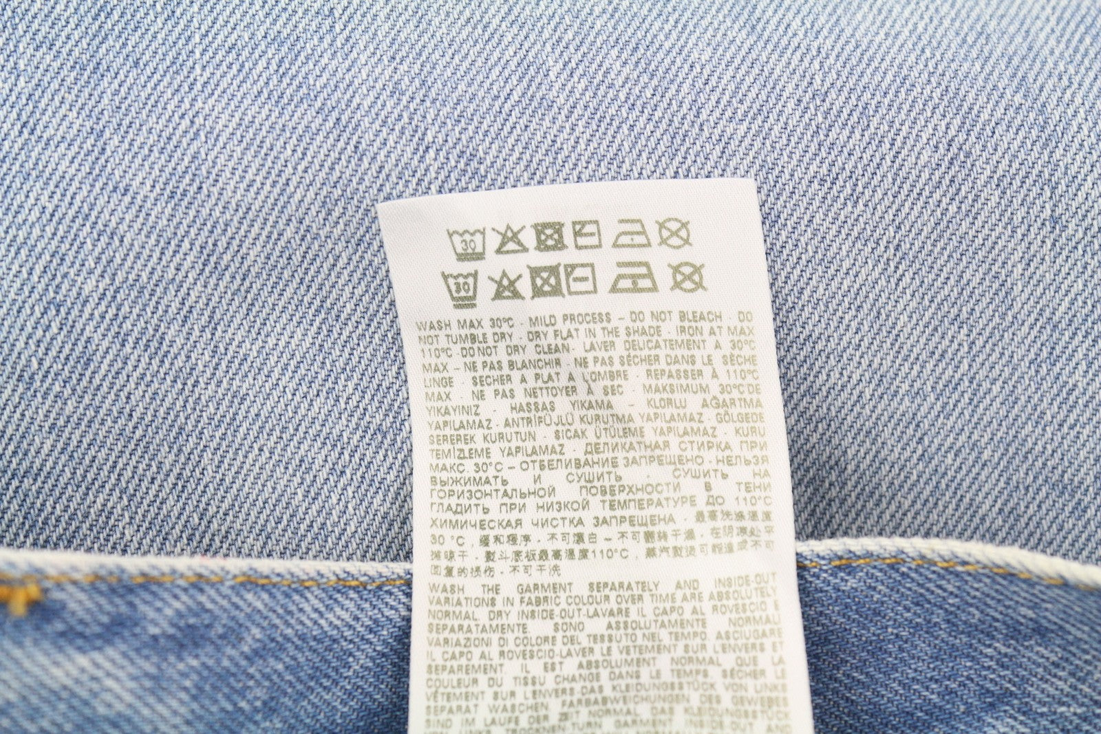 DIESEL 1995 D-Sark 09I29 vyriški džinsai W32/L32 mėlyni, ploni, tiesūs, skalbti, rekomenduojama kaina – 246 USD 