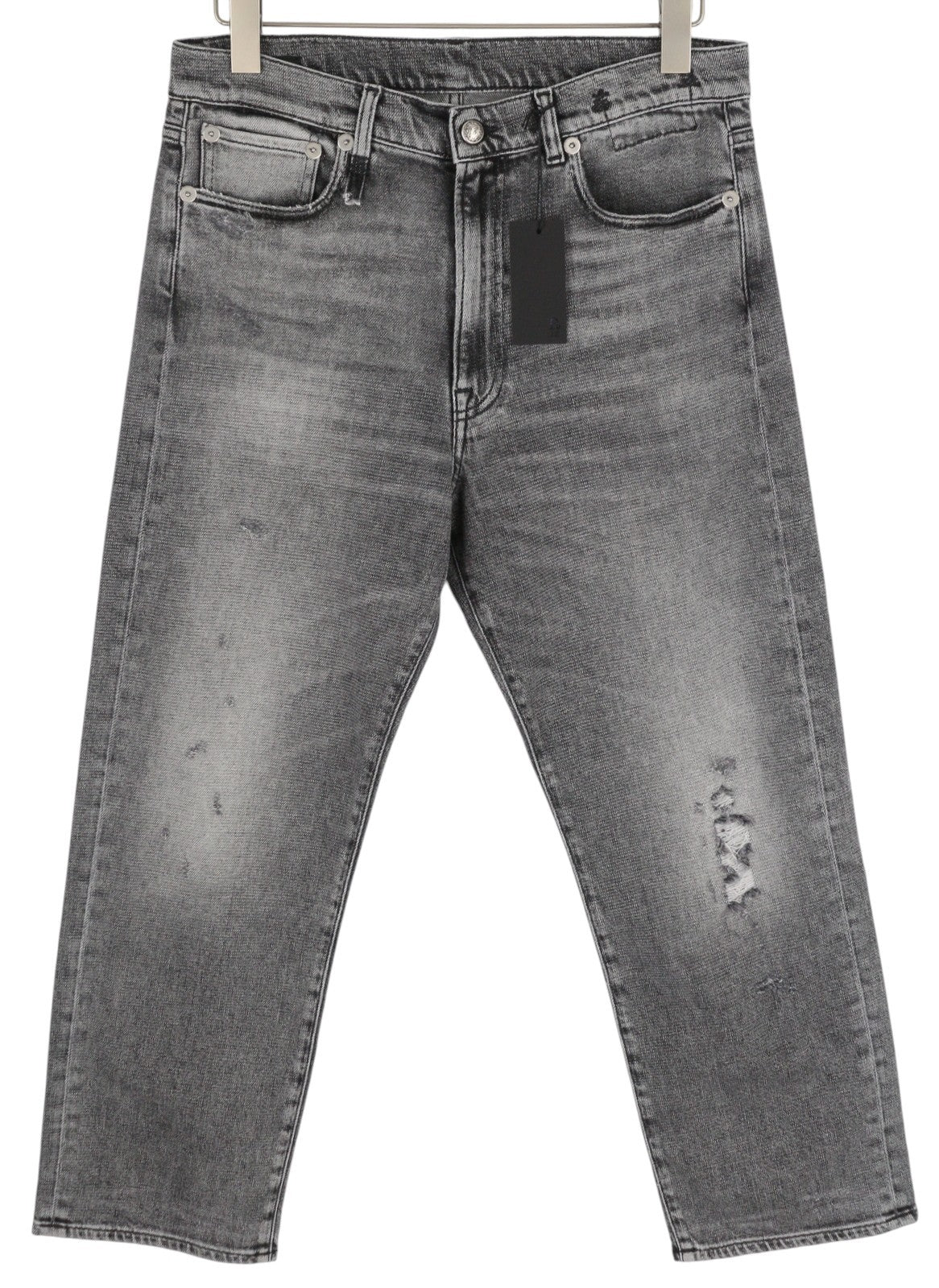 R13 „Boyfriend“ moteriški džinsai, 29 m., pilki, plėšyti, subraižyti, išblukę. Rekomenduojama kaina – 595 €. 